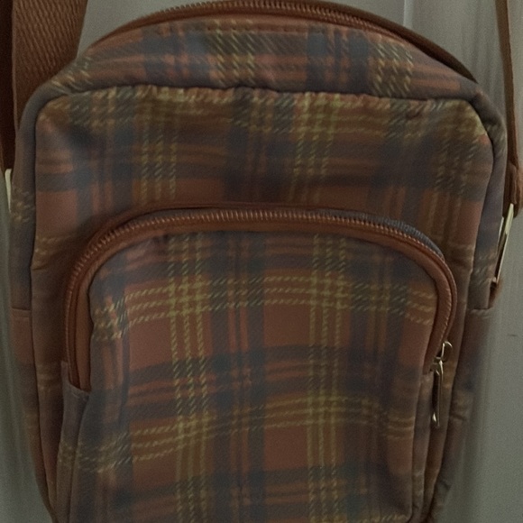 Wild fable   Never used   Smoke free home - Picture 2 of 4